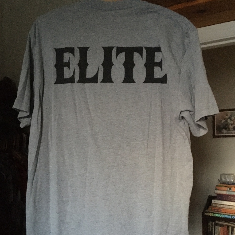 Tee